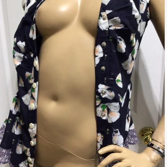 BYRON LARS BEAUTY MARK SIZE 4 NAVY BLUE FLORAL TOP WITH PEPLUM - Picture 7 of 8